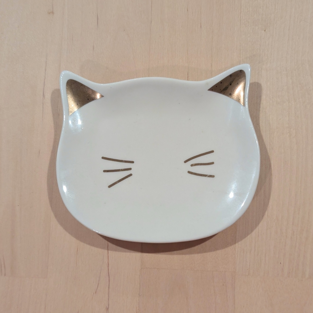 Cat-Shaped Ceramic Trinket Holder
